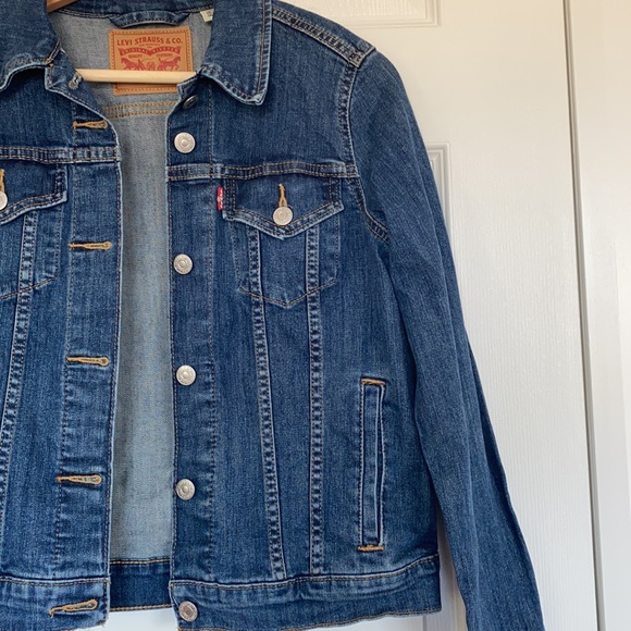 NWOT Levi’s Original Denim Trucker Jacket - Picture 3 of 5